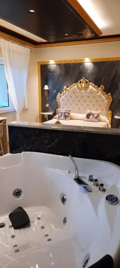 Mare Nostrum Luxury Suite Маццео Екстер'єр фото
